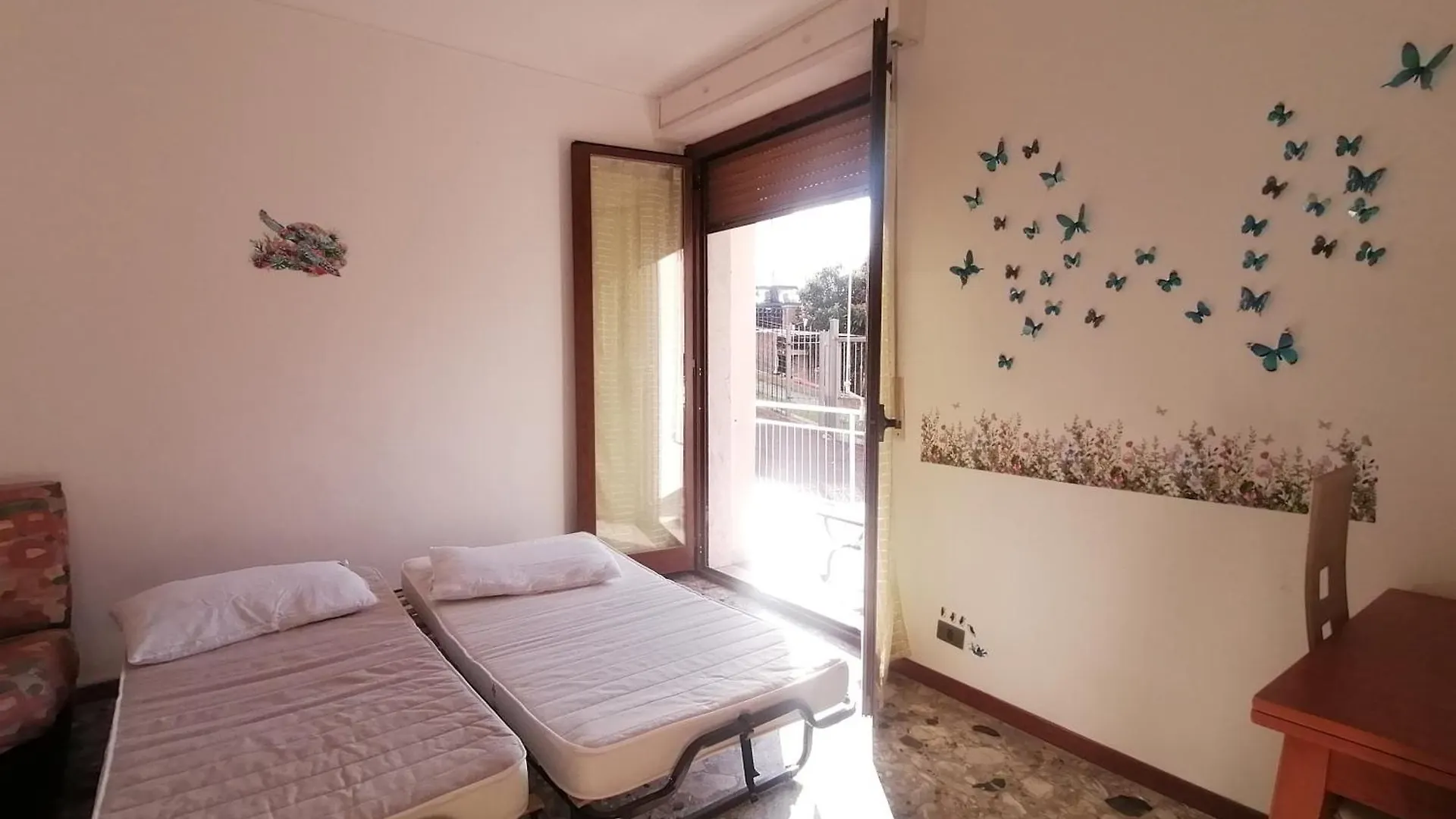B&B Alassio Camere Private Con Cucina Bagno E Terrazza Condivisa Colazione Su Richiesta