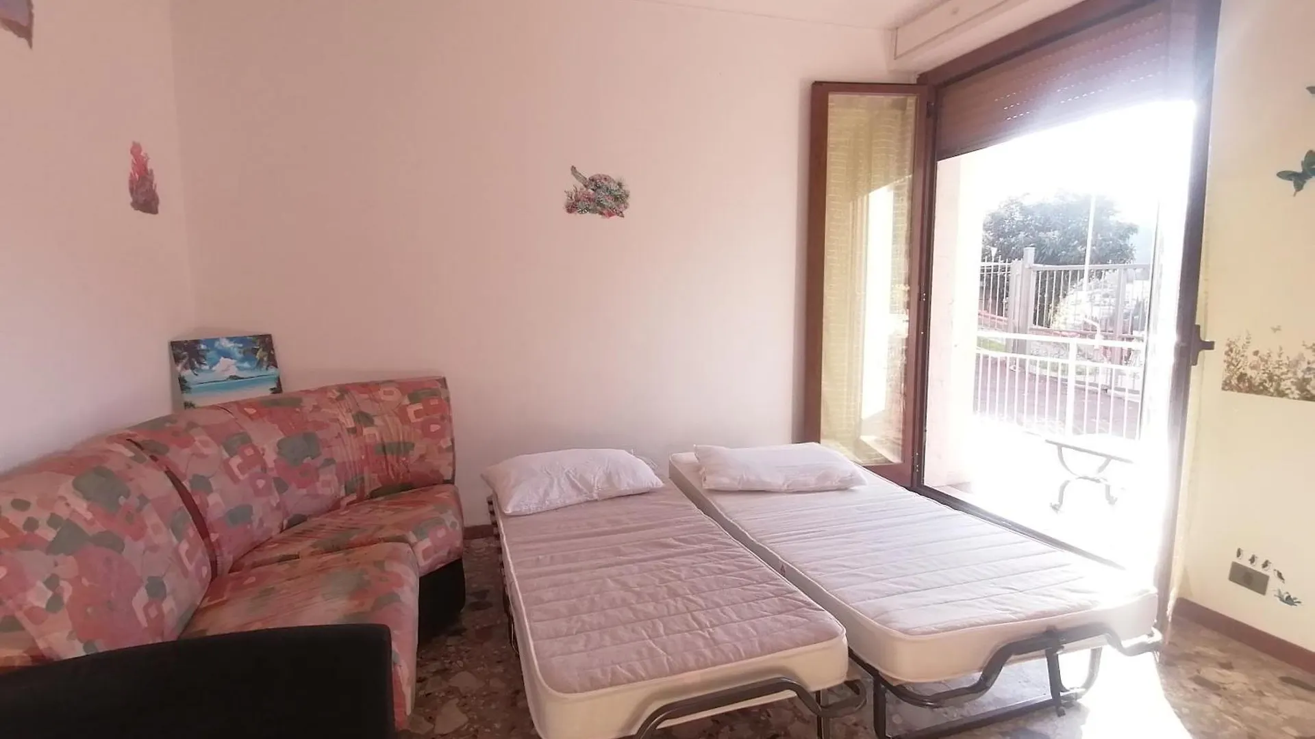 B&B Alassio Camere Private Con Cucina Bagno E Terrazza Condivisa Colazione Su Richiesta