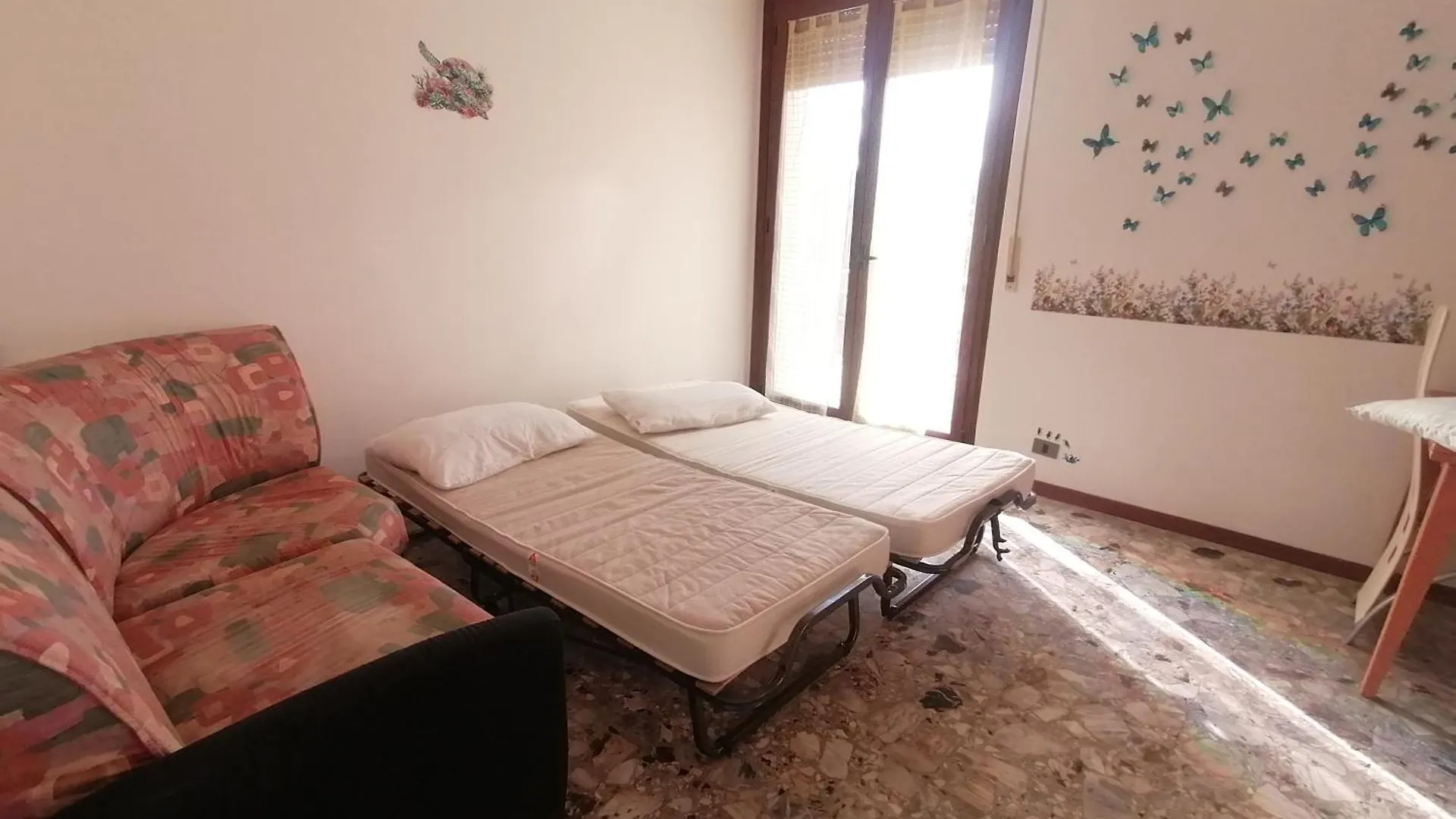 B&B Alassio Camere Private Con Cucina Bagno E Terrazza Condivisa Colazione Su Richiesta